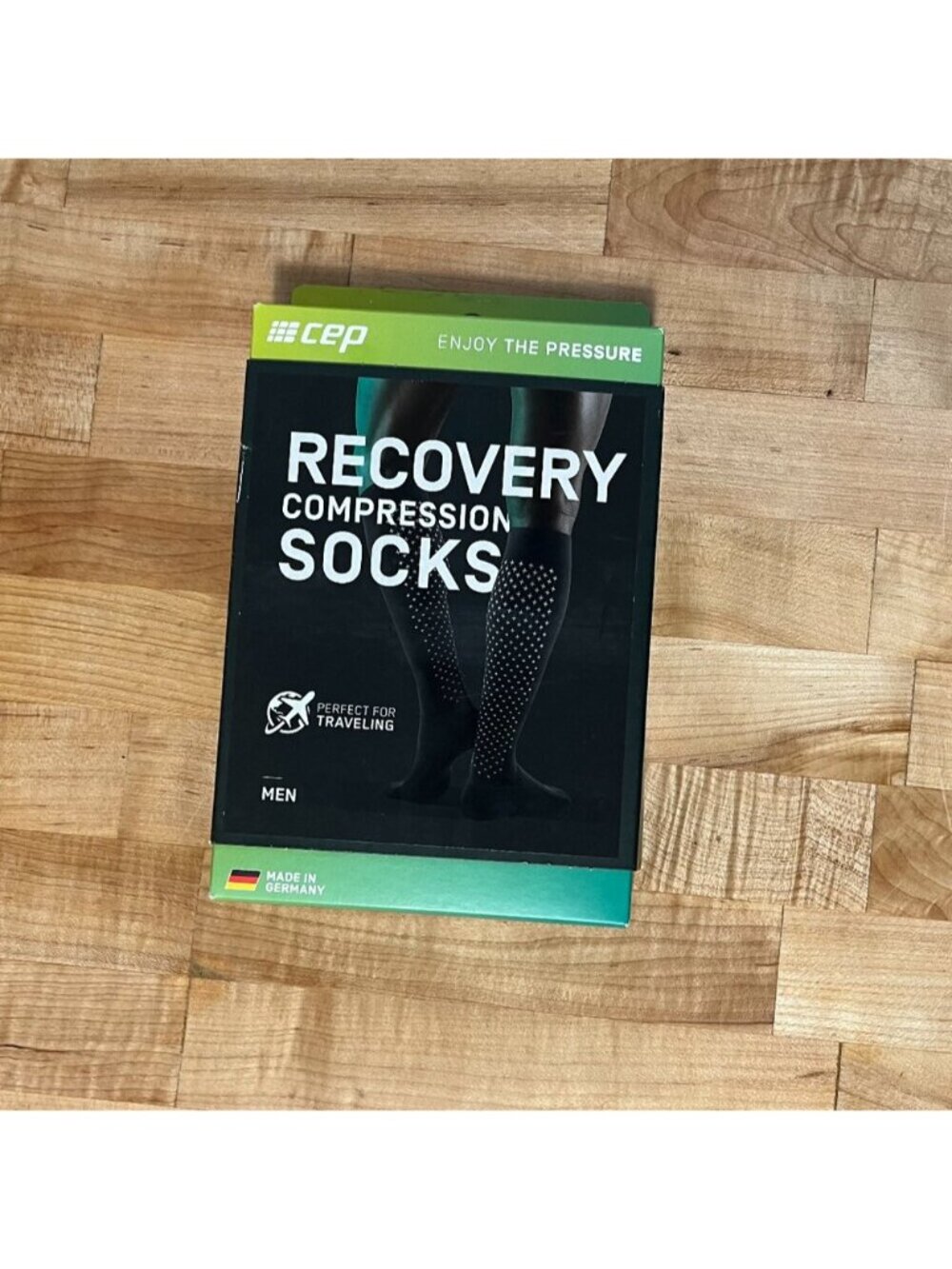 New Men's III Medium 7-9 CEP Recovery Pro Compression Socks Black